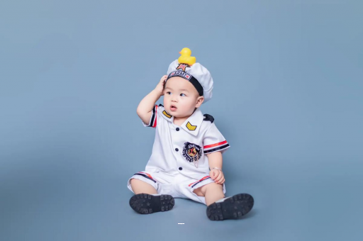 沙河宝宝老摇头怎么回事